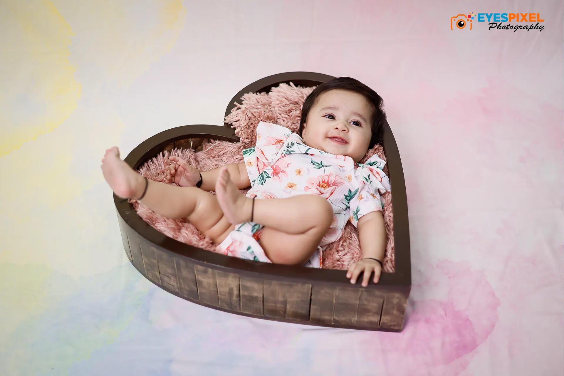 Top Newborn Baby and Maternity Photographers in Pune